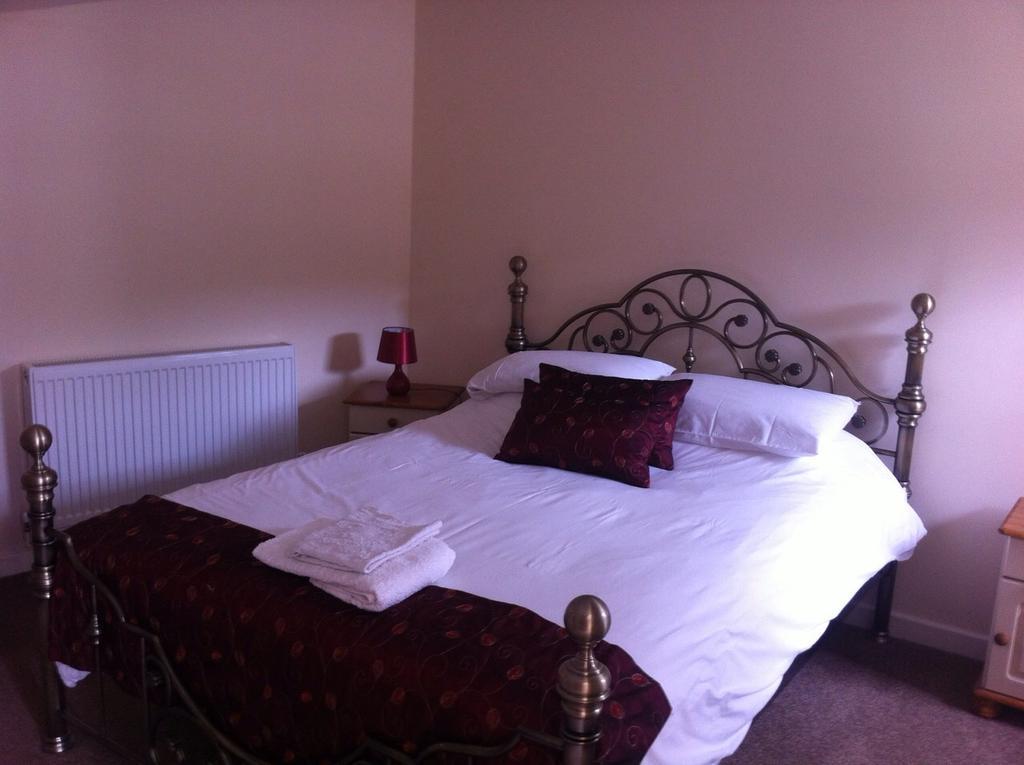 The Glan Yr Afon Inn Holywell  Zimmer foto