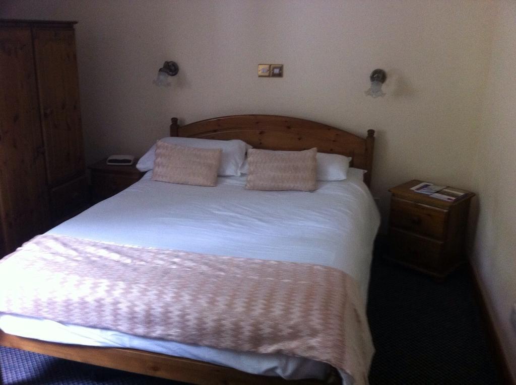 The Glan Yr Afon Inn Holywell  Zimmer foto